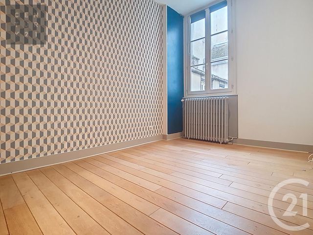 Appartement F4 &agrave; vendre - 5 pi&egrave;ces - 104,50 m2 - 10 - CHAMPAGNE-ARDENNE
