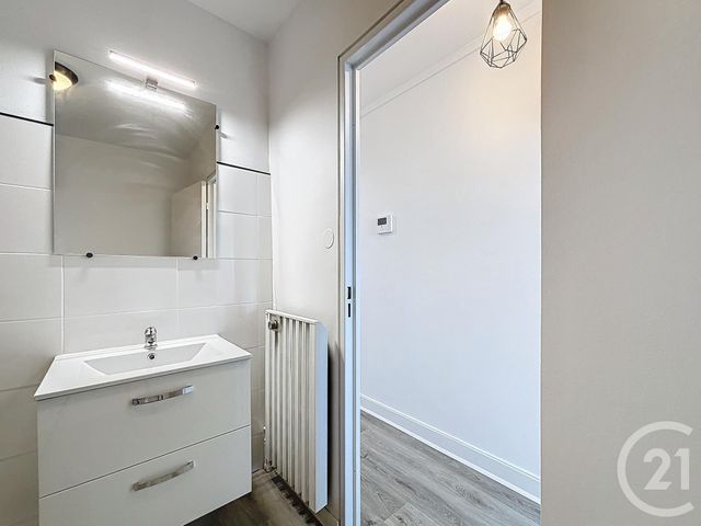 Appartement F1 &agrave; louer - 1 pi&egrave;ce - 37 m2 - St Andre Les Vergers - 10 - CHAMPAGNE-ARDENNE
