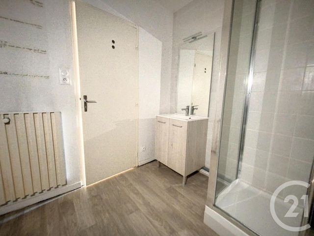 Appartement F1 &agrave; louer - 1 pi&egrave;ce - 37 m2 - St Andre Les Vergers - 10 - CHAMPAGNE-ARDENNE