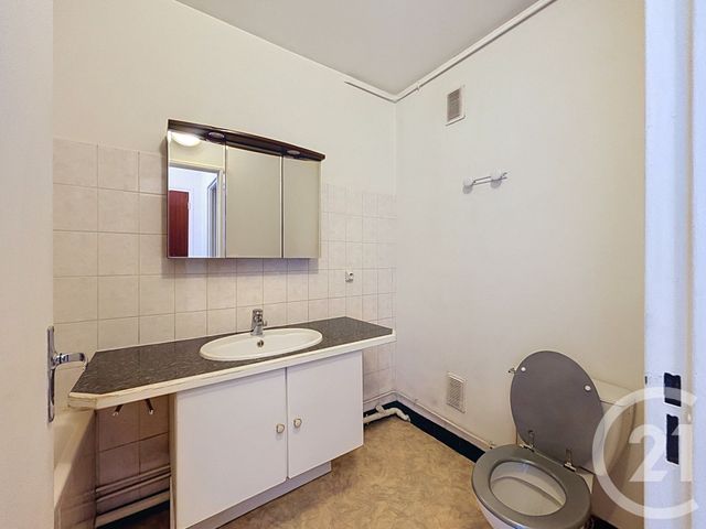 Appartement F1 &agrave; louer - 1 pi&egrave;ce - 45 m2 - Troyes - 10 - CHAMPAGNE-ARDENNE
