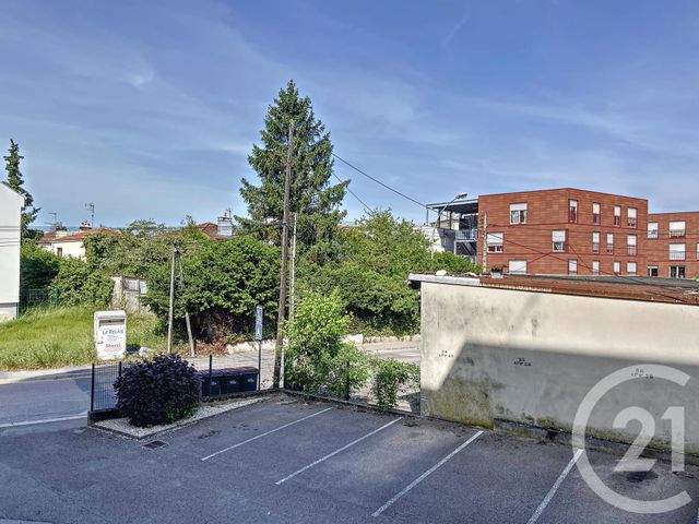 Appartement F1 &agrave; louer - 1 pi&egrave;ce - 27 m2 - St Julien Les Villas - 10 - CHAMPAGNE-ARDENNE