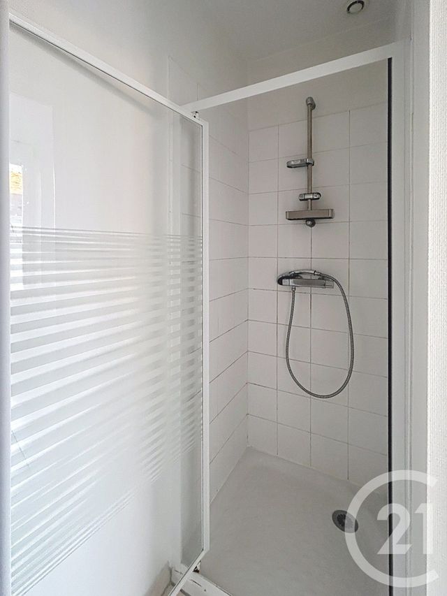 Appartement F2 &agrave; louer - 2 pi&egrave;ces - 40,75 m2 - Ste Savine - 10 - CHAMPAGNE-ARDENNE