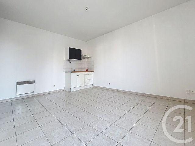 Appartement F2 &agrave; louer - 2 pi&egrave;ces - 40,75 m2 - Ste Savine - 10 - CHAMPAGNE-ARDENNE