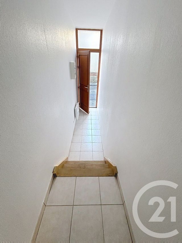 Appartement F2 &agrave; louer - 2 pi&egrave;ces - 40,75 m2 - Ste Savine - 10 - CHAMPAGNE-ARDENNE