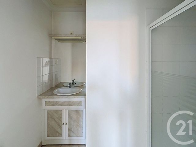 Appartement F2 &agrave; louer - 2 pi&egrave;ces - 40,75 m2 - Ste Savine - 10 - CHAMPAGNE-ARDENNE