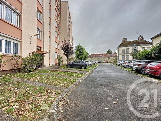 Appartement F1 &agrave; louer - 2 pi&egrave;ces - 50 m2 - Troyes - 10 - CHAMPAGNE-ARDENNE