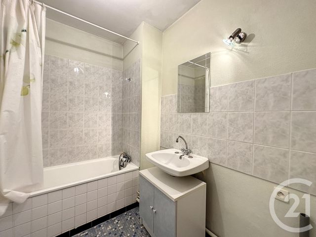 Appartement F1 &agrave; louer - 2 pi&egrave;ces - 50 m2 - Troyes - 10 - CHAMPAGNE-ARDENNE