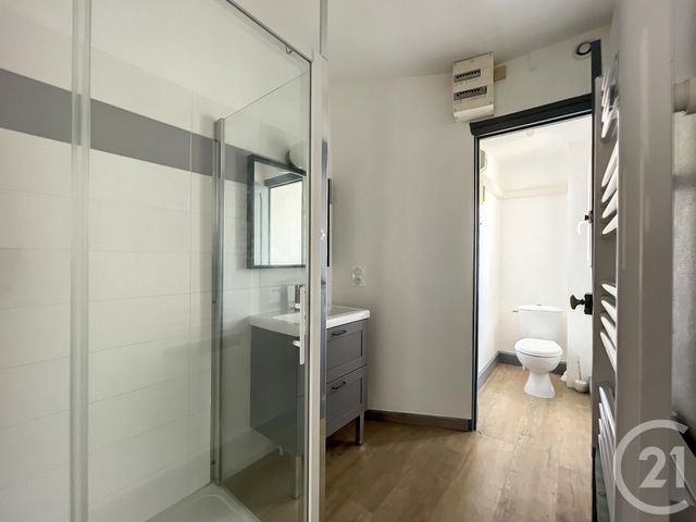 Appartement &agrave; louer - 3 pi&egrave;ces - 55 m2 - Troyes - 10 - CHAMPAGNE-ARDENNE