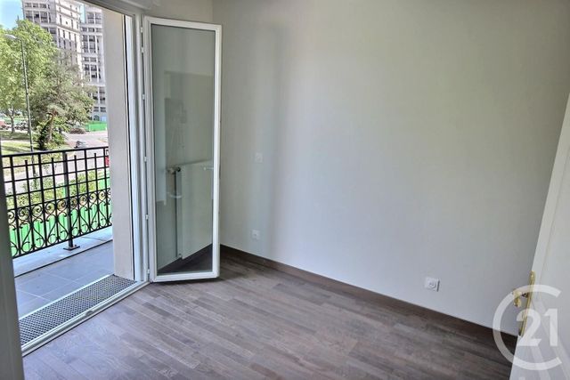 Appartement F2 &agrave; louer - 2 pi&egrave;ces - 39,37 m2 - Puteaux - 92 - ILE-DE-FRANCE