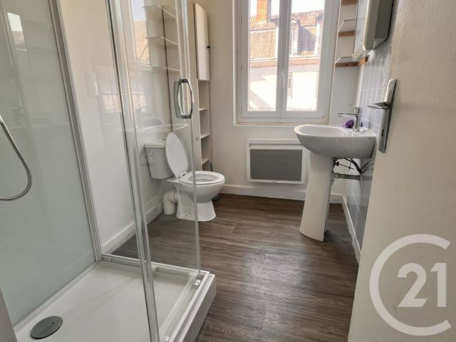 Maison &agrave; louer - 4 pi&egrave;ces - 81,70 m2 - Souillac - 46 - MIDI-PYRENEES