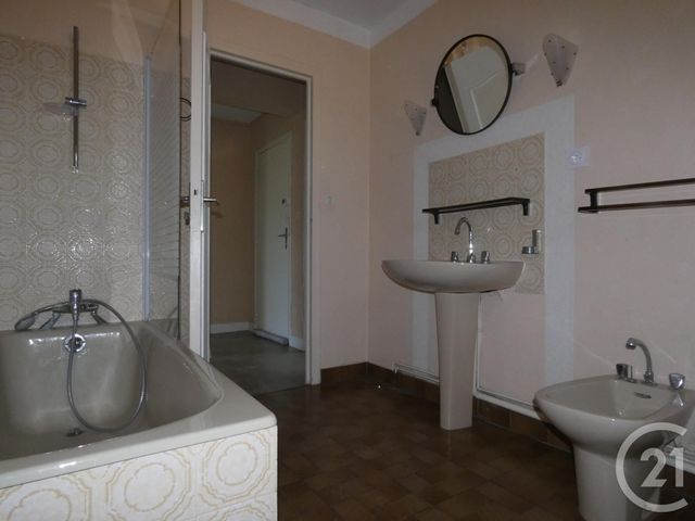 Appartement T3 &agrave; louer - 3 pi&egrave;ces - 84,74 m2 - Souillac - 46 - MIDI-PYRENEES