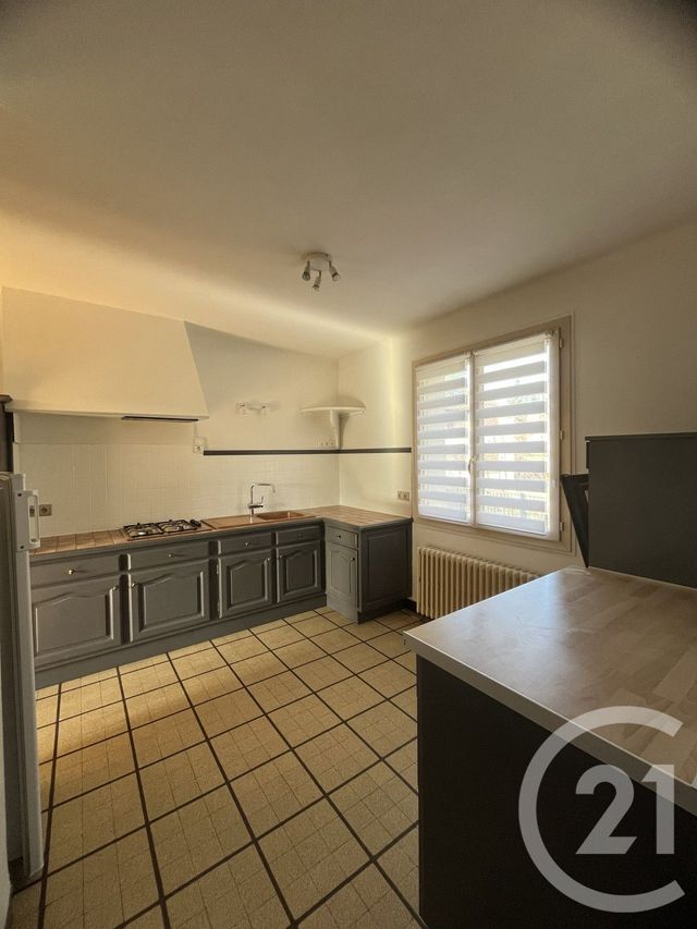 Maison &agrave; louer - 3 pi&egrave;ces - 93 m2 - Souillac - 46 - MIDI-PYRENEES