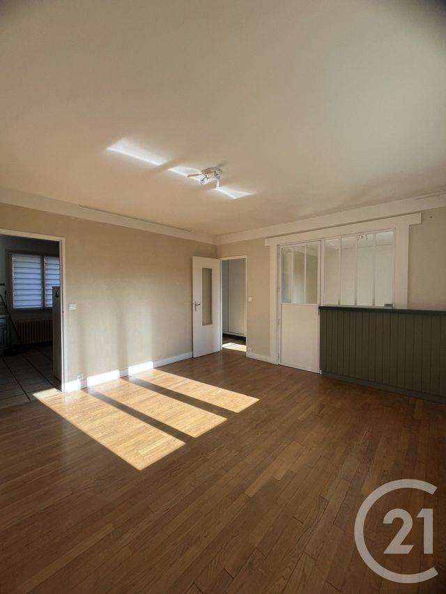 Maison &agrave; louer - 3 pi&egrave;ces - 93 m2 - Souillac - 46 - MIDI-PYRENEES