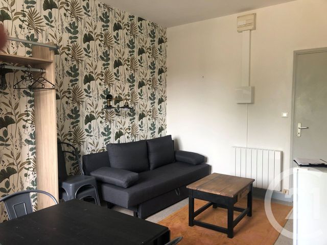 Appartement F1 &agrave; louer - 1 pi&egrave;ce - 17,93 m2 - Souillac - 46 - MIDI-PYRENEES