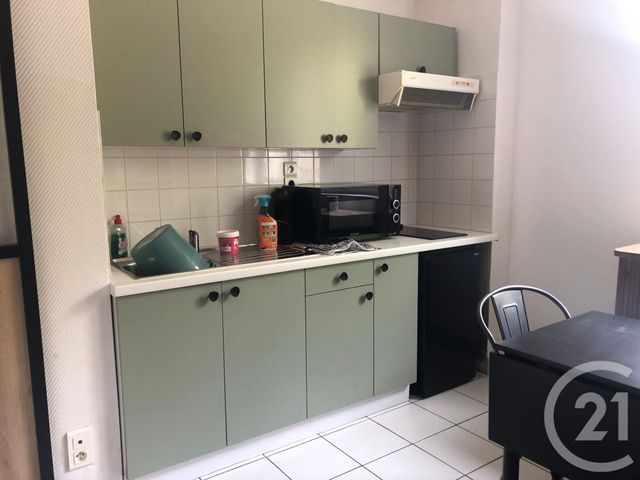 Appartement F1 &agrave; louer - 1 pi&egrave;ce - 17,93 m2 - Souillac - 46 - MIDI-PYRENEES