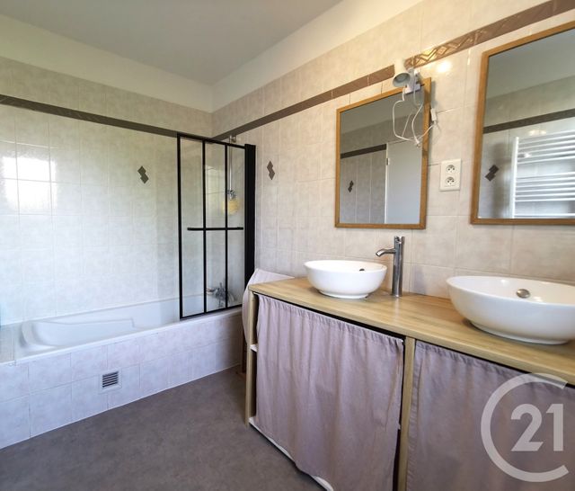 Maison &agrave; louer - 5 pi&egrave;ces - 142,50 m2 - Salviac - 46 - MIDI-PYRENEES