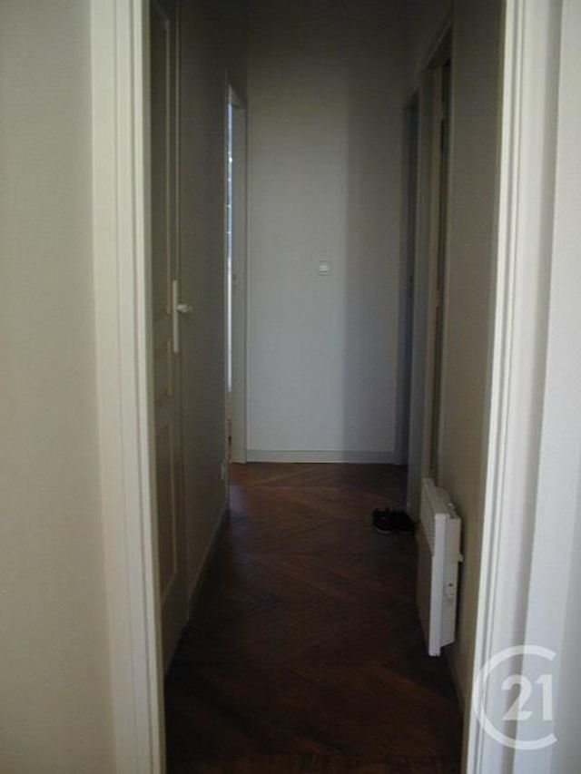 Appartement T3 &agrave; louer - 3 pi&egrave;ces - 69,35 m2 - Souillac - 46 - MIDI-PYRENEES