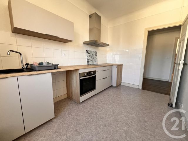 Appartement T3 &agrave; louer - 3 pi&egrave;ces - 87,76 m2 - Souillac - 46 - MIDI-PYRENEES