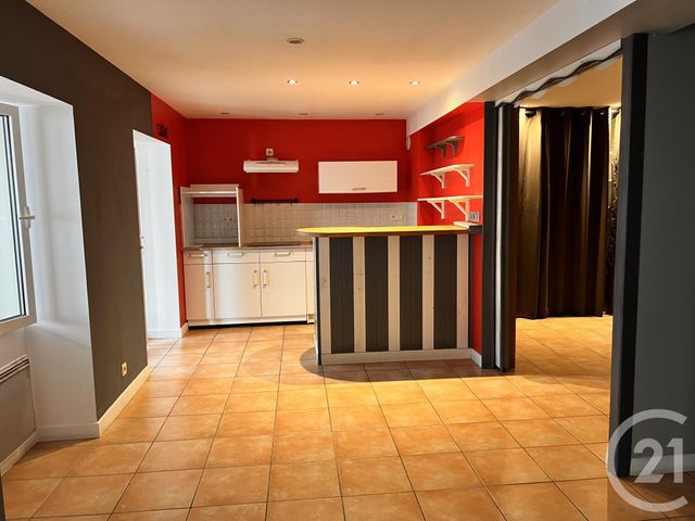 Appartement &agrave; louer - 3 pi&egrave;ces - 56,04 m2 - Gourdon - 46 - MIDI-PYRENEES