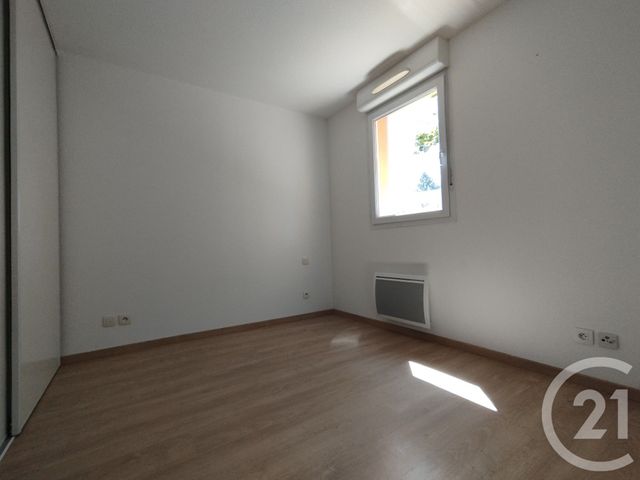 Appartement T2 &agrave; louer - 2 pi&egrave;ces - 36,32 m2 - Gourdon - 46 - MIDI-PYRENEES