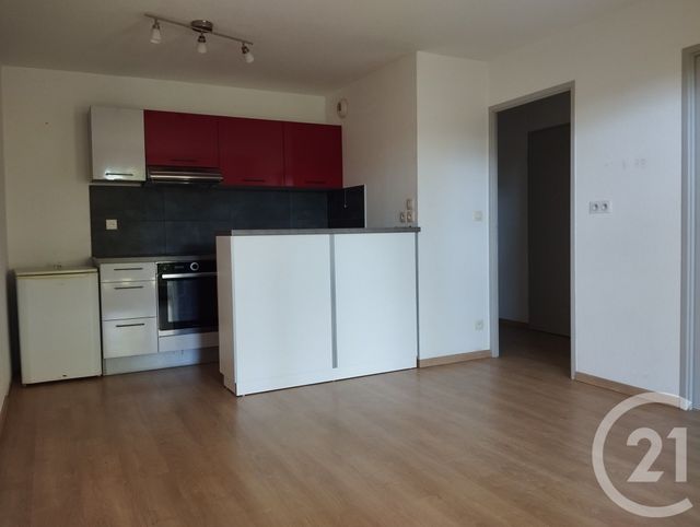 Appartement T2 &agrave; louer - 2 pi&egrave;ces - 36,32 m2 - Gourdon - 46 - MIDI-PYRENEES