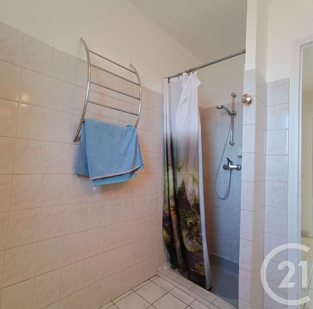 Maison &agrave; louer - 4 pi&egrave;ces - 75,31 m2 - Lachapelle Auzac - 46 - MIDI-PYRENEES