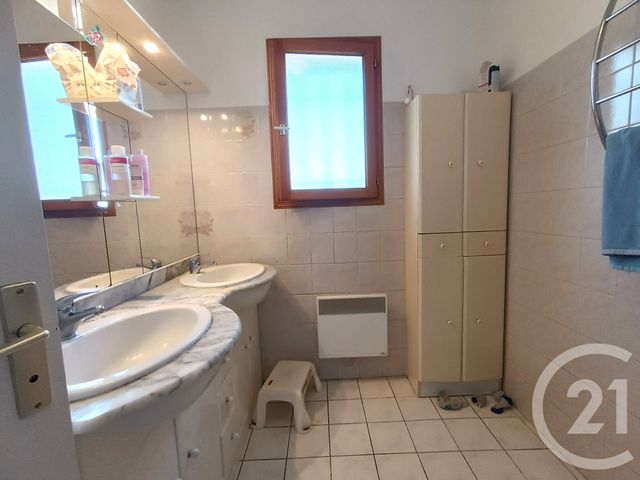 Maison &agrave; louer - 4 pi&egrave;ces - 75,31 m2 - Lachapelle Auzac - 46 - MIDI-PYRENEES