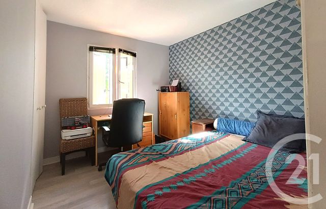 Maison &agrave; louer - 4 pi&egrave;ces - 75,31 m2 - Lachapelle Auzac - 46 - MIDI-PYRENEES