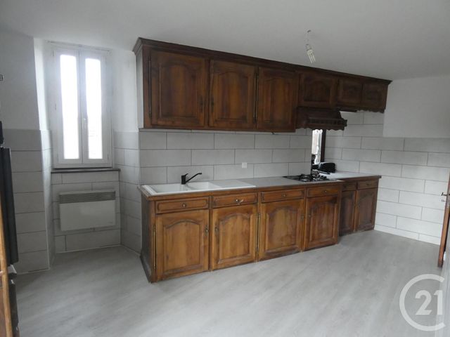 Appartement F4 &agrave; louer - 4 pi&egrave;ces - 90 m2 - Souillac - 46 - MIDI-PYRENEES