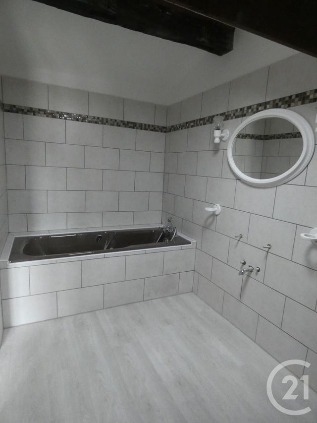 Appartement F4 &agrave; louer - 4 pi&egrave;ces - 90 m2 - Souillac - 46 - MIDI-PYRENEES