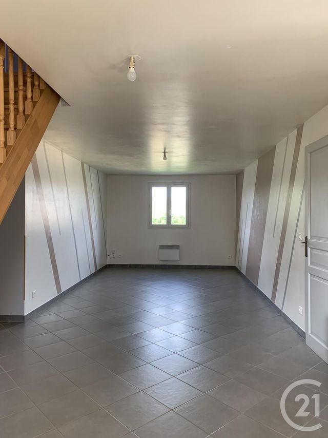 Appartement F5 &agrave; louer - 5 pi&egrave;ces - 98,10 m2 - Creysse - 46 - MIDI-PYRENEES