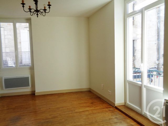 Appartement &agrave; louer - 2 pi&egrave;ces - 43,15 m2 - Souillac - 46 - MIDI-PYRENEES