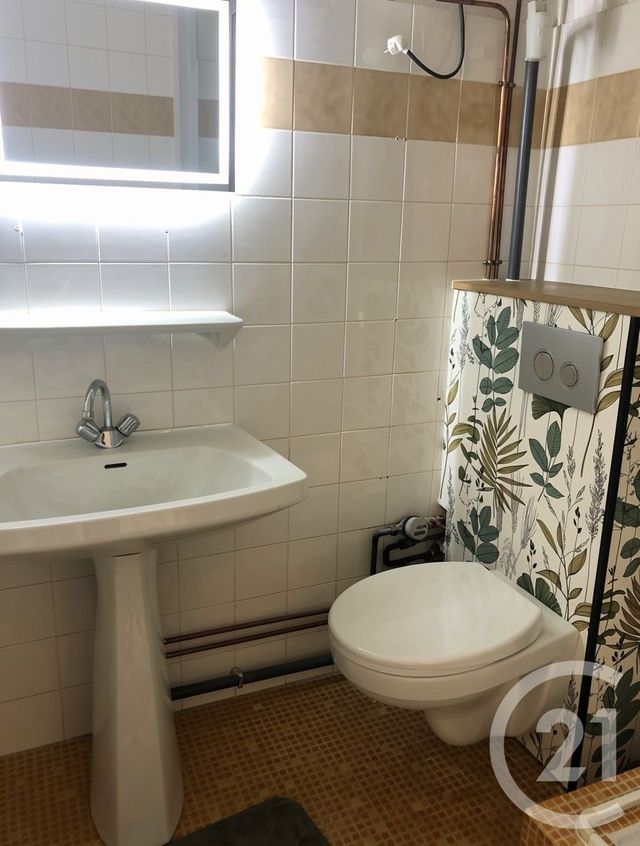 Appartement F1 &agrave; louer - 1 pi&egrave;ce - 17,93 m2 - Souillac - 46 - MIDI-PYRENEES