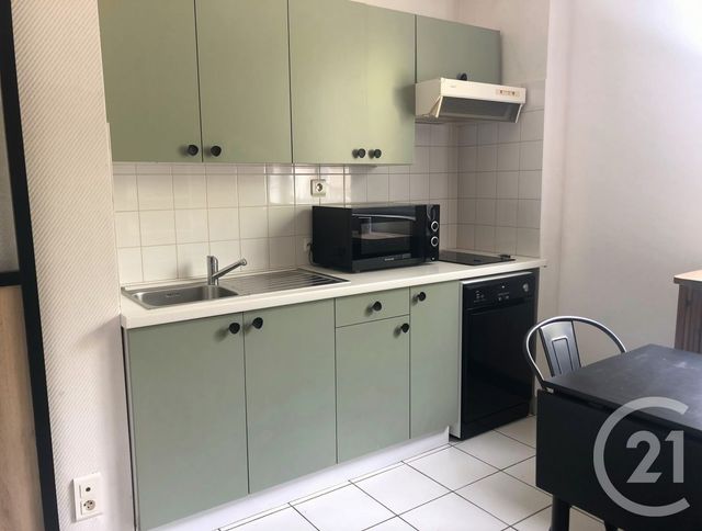 Appartement F1 &agrave; louer - 1 pi&egrave;ce - 17,93 m2 - Souillac - 46 - MIDI-PYRENEES