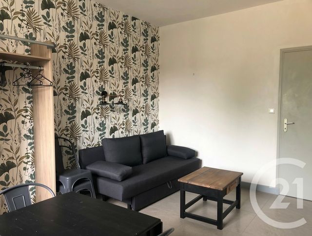 Appartement F1 &agrave; louer - 1 pi&egrave;ce - 17,93 m2 - Souillac - 46 - MIDI-PYRENEES