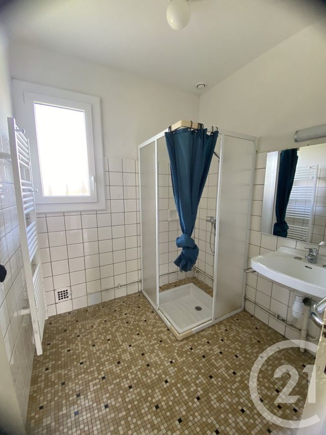 Maison &agrave; louer - 3 pi&egrave;ces - 70,80 m2 - Andernos Les Bains - 33 - AQUITAINE