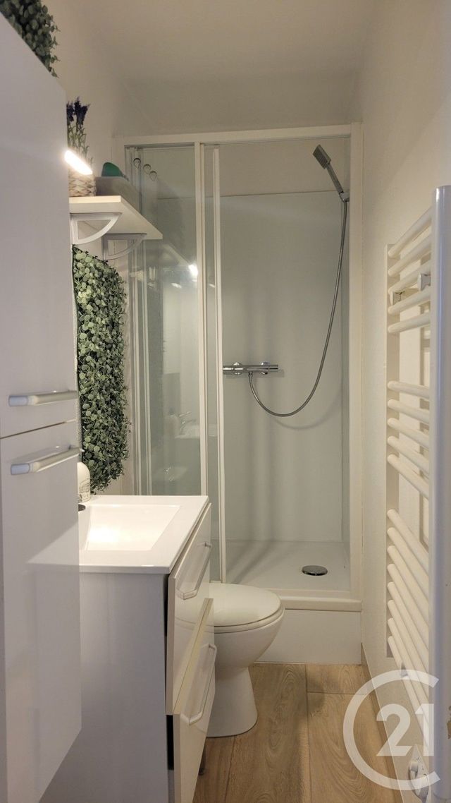 Appartement Studio &agrave; louer - 1 pi&egrave;ce - 23,29 m2 - Ares - 33 - AQUITAINE