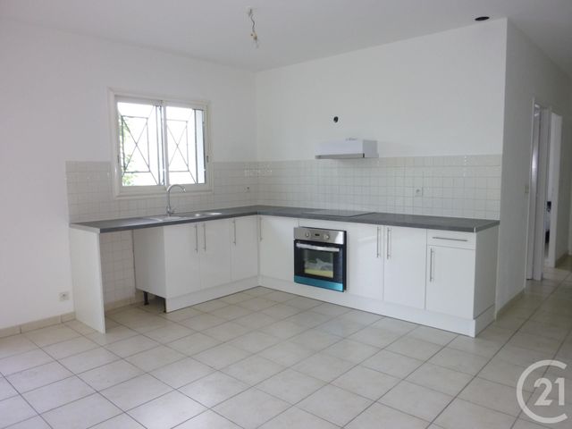 Maison &agrave; louer - 4 pi&egrave;ces - 89,38 m2 - Ares - 33 - AQUITAINE