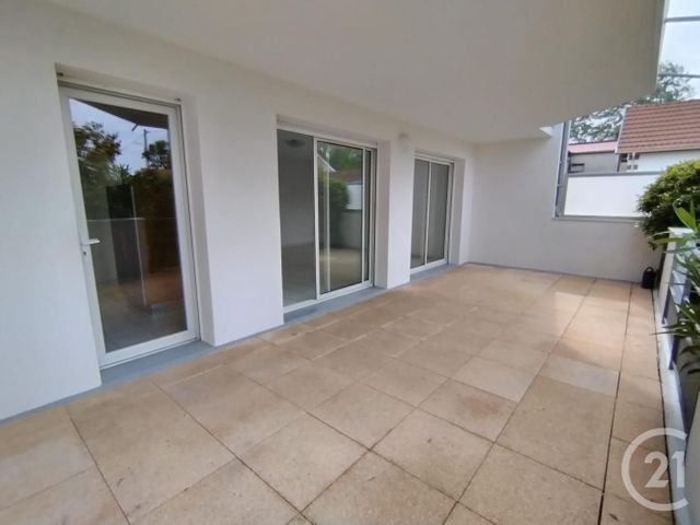 Appartement T3 &agrave; louer - 3 pi&egrave;ces - 67,79 m2 - Andernos Les Bains - 33 - AQUITAINE