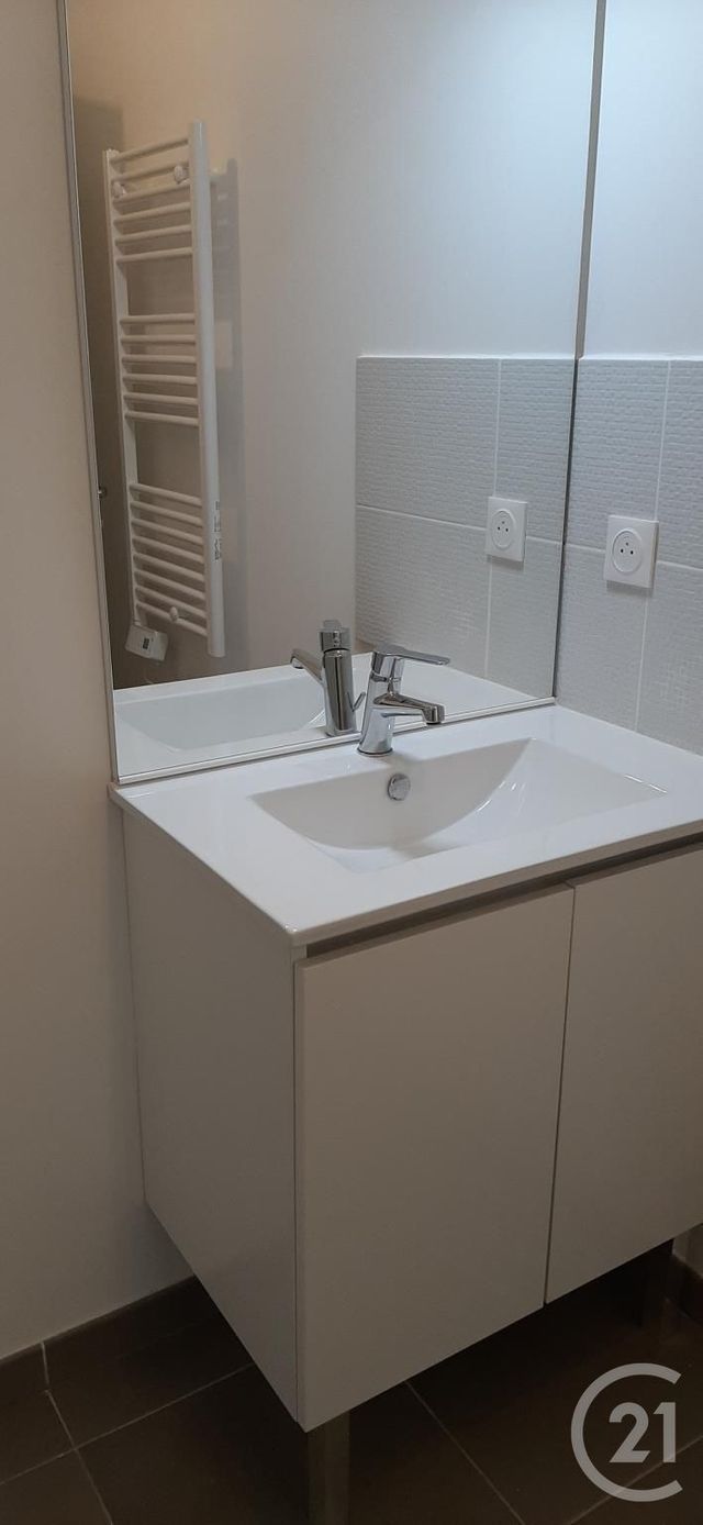 Appartement T2 &agrave; louer - 2 pi&egrave;ces - 44,32 m2 - Andernos Les Bains - 33 - AQUITAINE