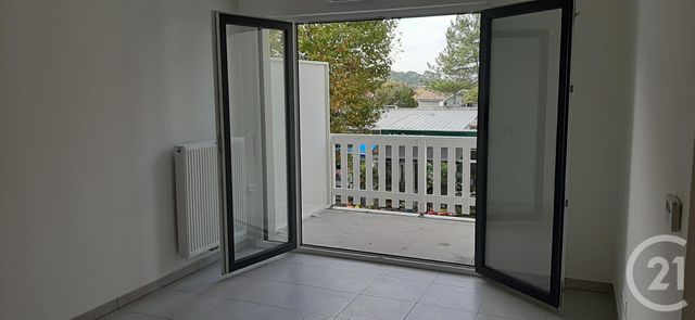 Appartement T2 &agrave; louer - 2 pi&egrave;ces - 44,32 m2 - Andernos Les Bains - 33 - AQUITAINE