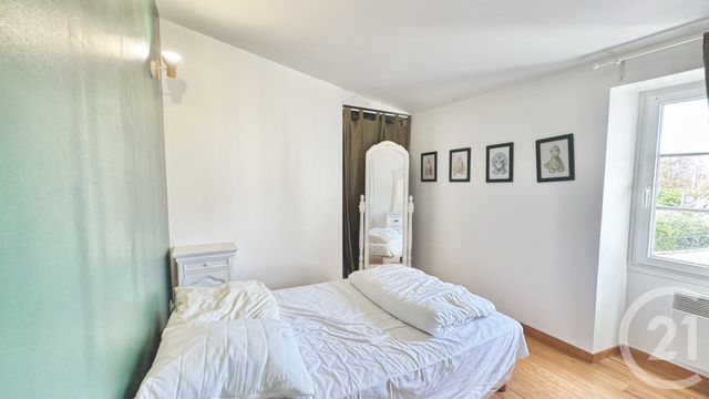 Maison &agrave; louer - 7 pi&egrave;ces - 221,75 m2 - Poyartin - 40 - AQUITAINE