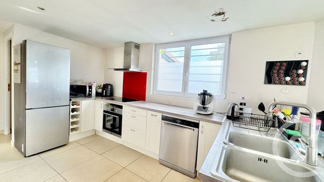 Maison &agrave; louer - 7 pi&egrave;ces - 221,75 m2 - Poyartin - 40 - AQUITAINE