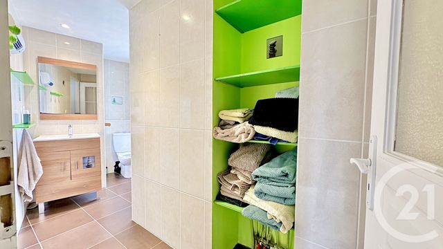 Maison &agrave; louer - 7 pi&egrave;ces - 221,75 m2 - Poyartin - 40 - AQUITAINE