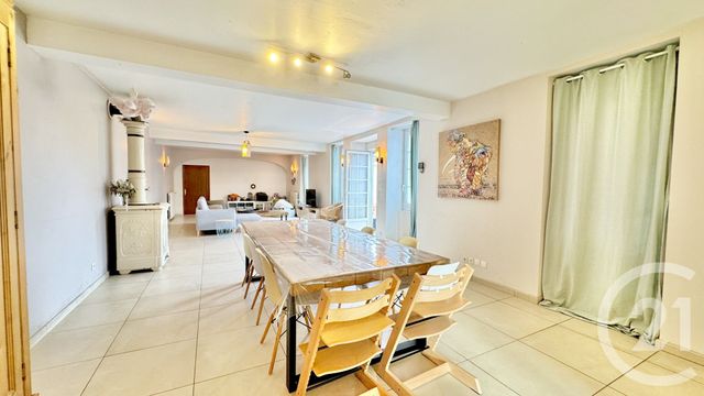 Maison &agrave; louer - 7 pi&egrave;ces - 221,75 m2 - Poyartin - 40 - AQUITAINE