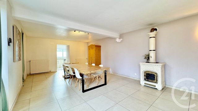 Maison &agrave; louer - 7 pi&egrave;ces - 221,75 m2 - Poyartin - 40 - AQUITAINE