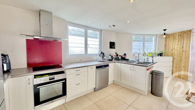 Maison &agrave; louer - 7 pi&egrave;ces - 221,75 m2 - Poyartin - 40 - AQUITAINE