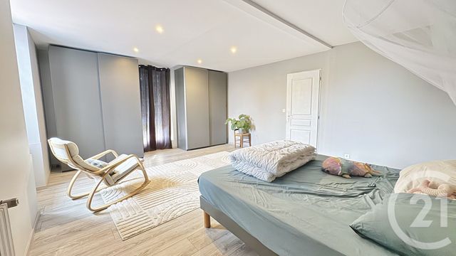 Maison &agrave; louer - 7 pi&egrave;ces - 221,75 m2 - Poyartin - 40 - AQUITAINE