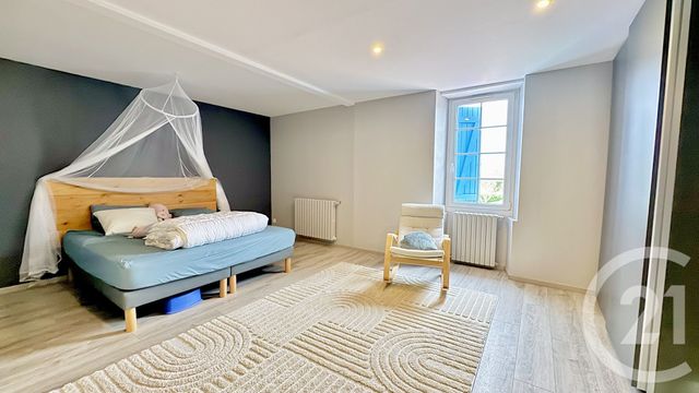 Maison &agrave; louer - 7 pi&egrave;ces - 221,75 m2 - Poyartin - 40 - AQUITAINE