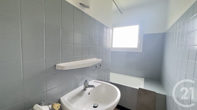 Appartement F3 &agrave; louer - 3 pi&egrave;ces - 65,14 m2 - Dax - 40 - AQUITAINE